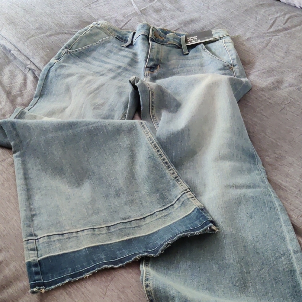 Mossimo Supply Co. Women's Light Blue Jeans